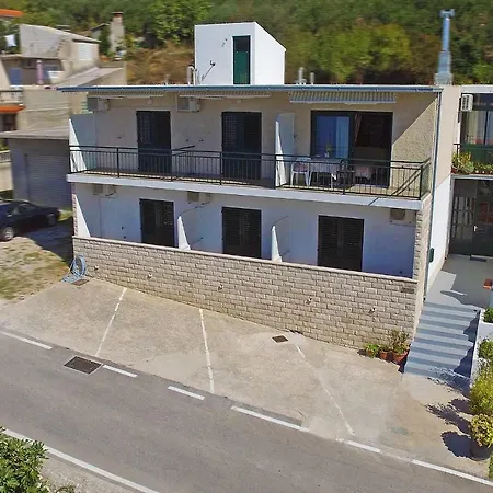 Jurica I Ankica Apartment *
